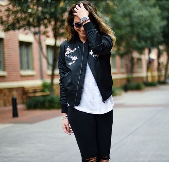 Black satin bomber jacket pink cherry blossoms - Picture 10 of 10